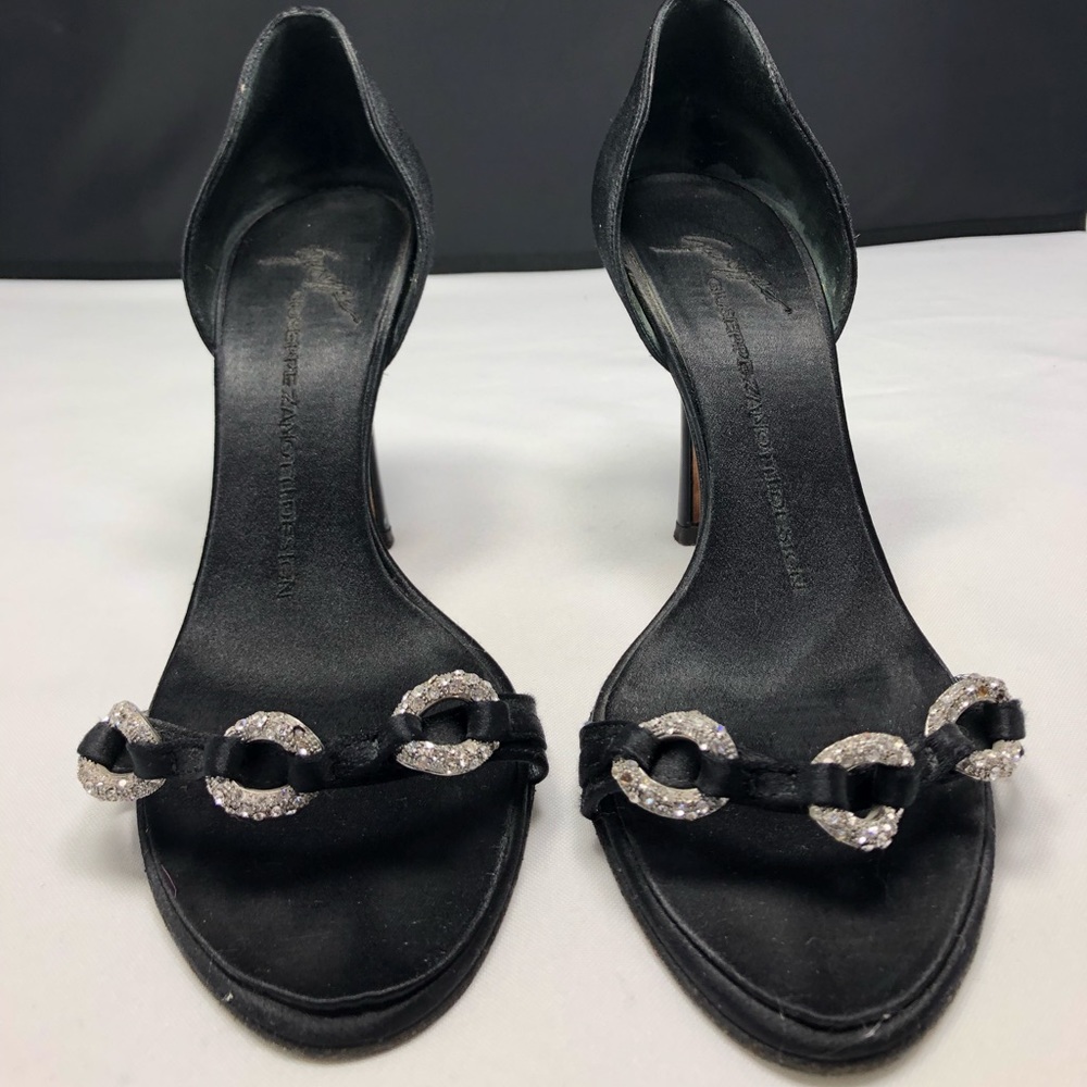 Giuseppe Zanotti 36.5 black heels